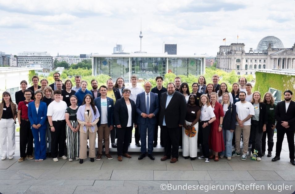 ASJ beim Austausch mit Bundeskanzler Friedrich Merz