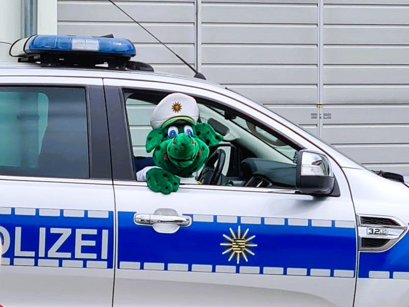 Aufgepasst: Verkehrssicherheit mit Kinderpolizist Poldi