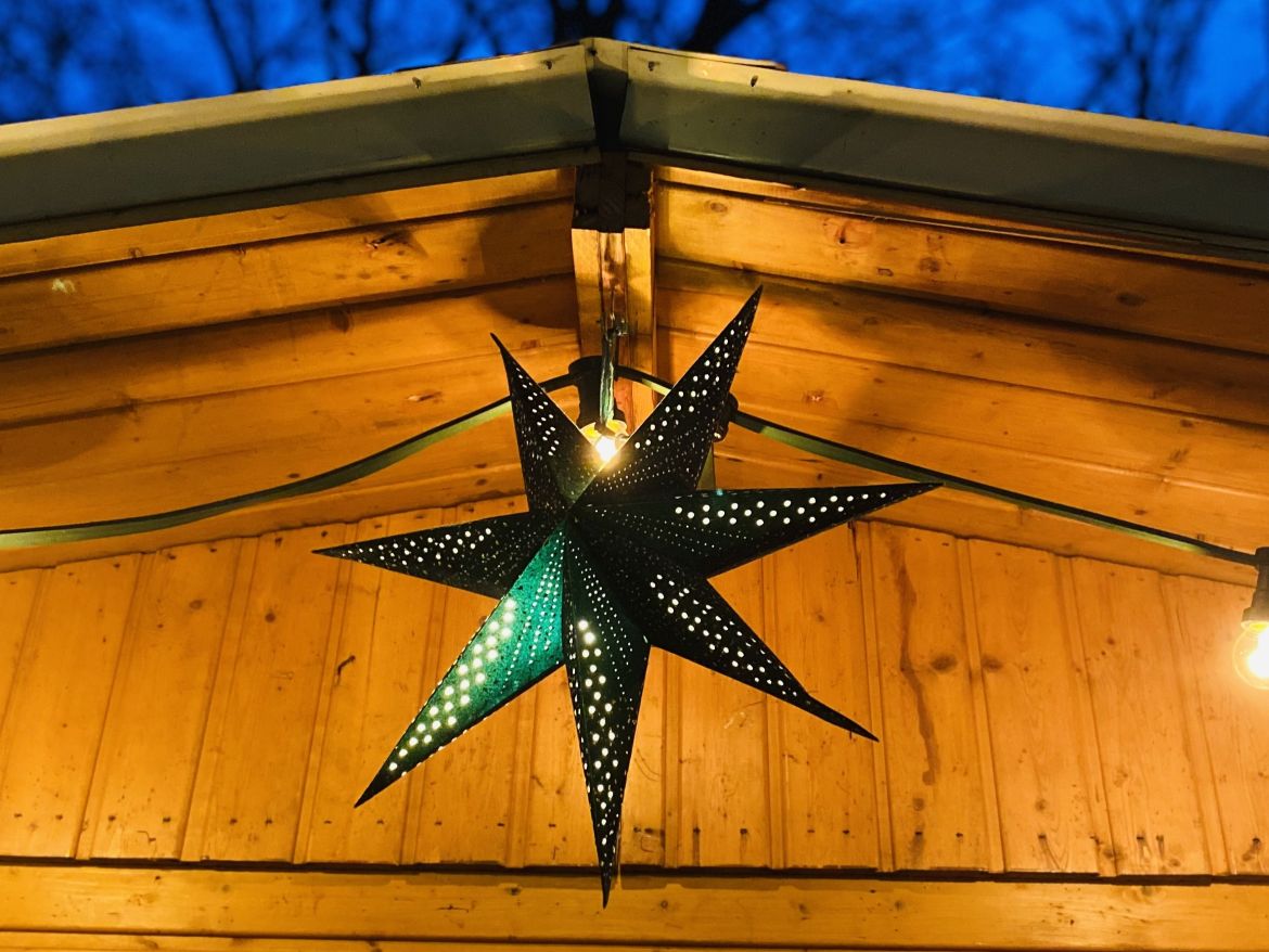 Adventsmarkt vor dem Seniorenheim weckte die Vorfreude